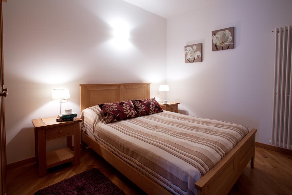 5 Luxury Laglio Apartments-By Italian Apartments Værelse billede